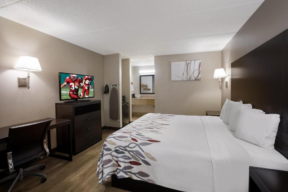 Superior King Room Non-Smoking interior